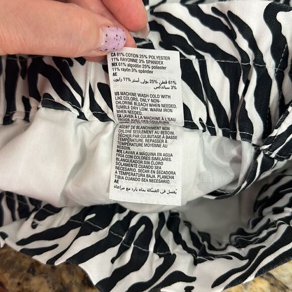 Bar III White And Black Zebra Print Mini Skirt Size 4 - Picture 7 of 10